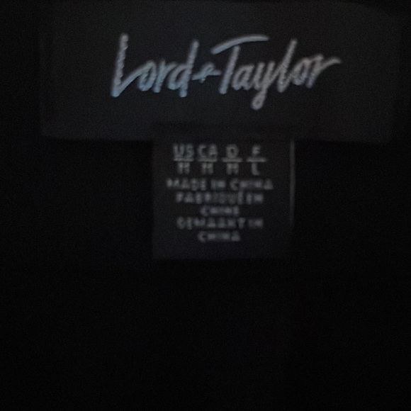 ❤️ 5/$15 Lord and Taylor crop pants - Picture 3 of 4